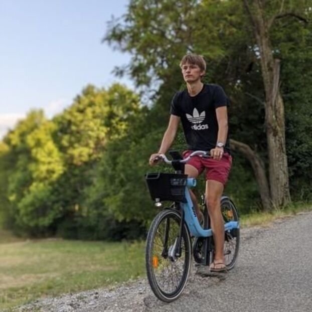 Paul VARRY cycliste tue par un automobiliste a Paris le 151024